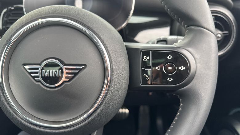 MINI Hatchback 1.5 Cooper Sport 3dr Auto Petrol Hatchback